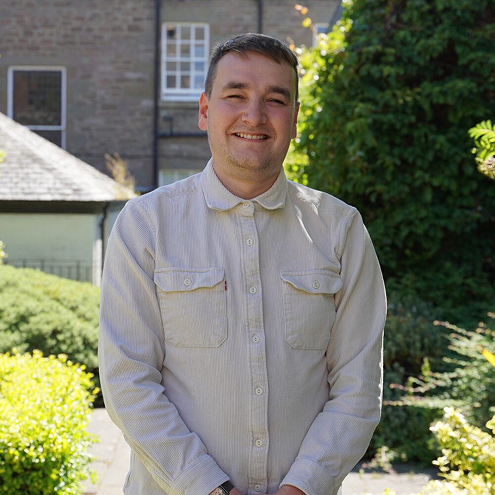 Picture of Fraser Cairns
